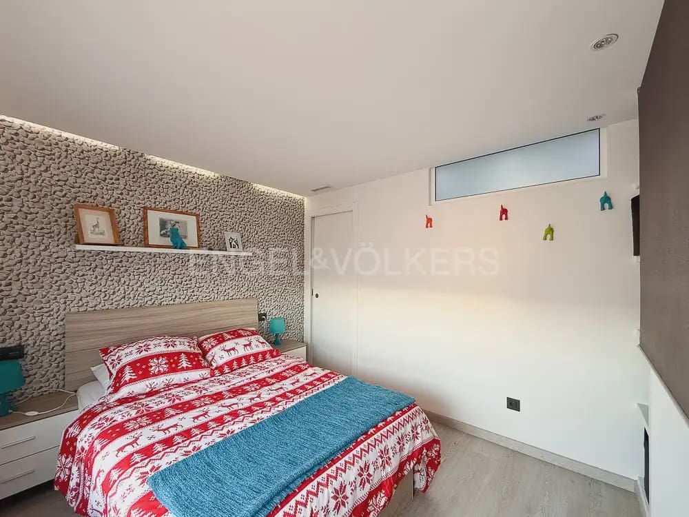 3 soverom Leilighet til leie i Valencia by - € 1 600 (Ref: 9968994)