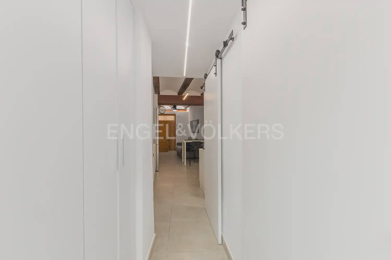 1 soveværelse Lejlighed til leje i Valencia by - € 1.300 (Ref: 9968995)