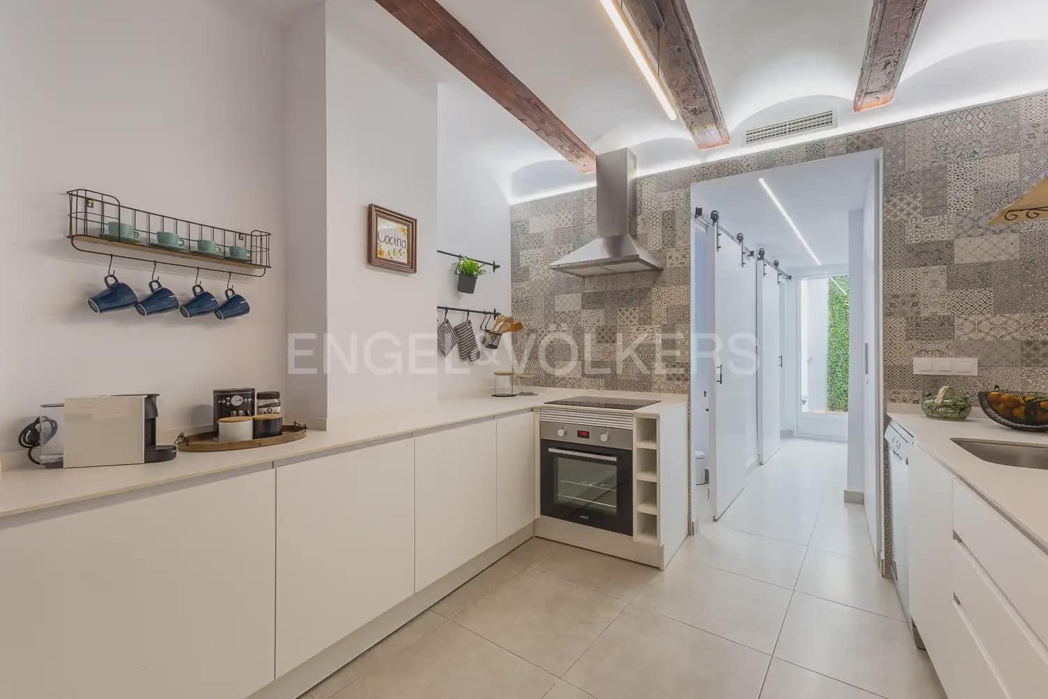 1 soveværelse Lejlighed til leje i Valencia by - € 1.300 (Ref: 9968995)