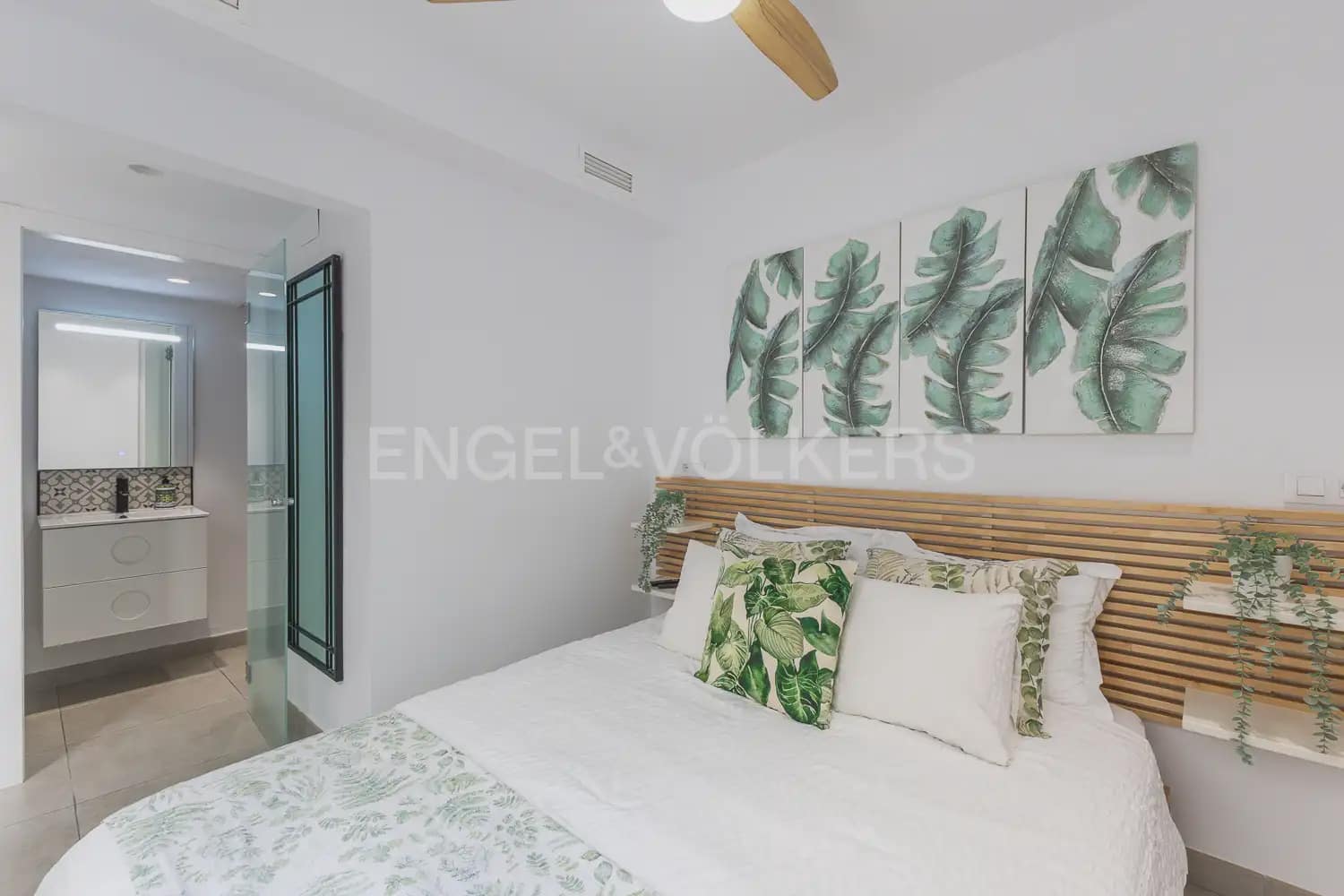 1 soveværelse Lejlighed til leje i Valencia by - € 1.300 (Ref: 9968995)