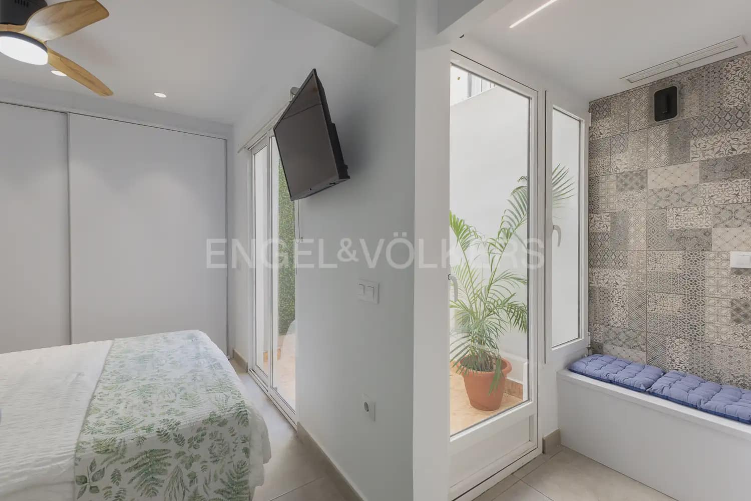 1 soveværelse Lejlighed til leje i Valencia by - € 1.300 (Ref: 9968995)
