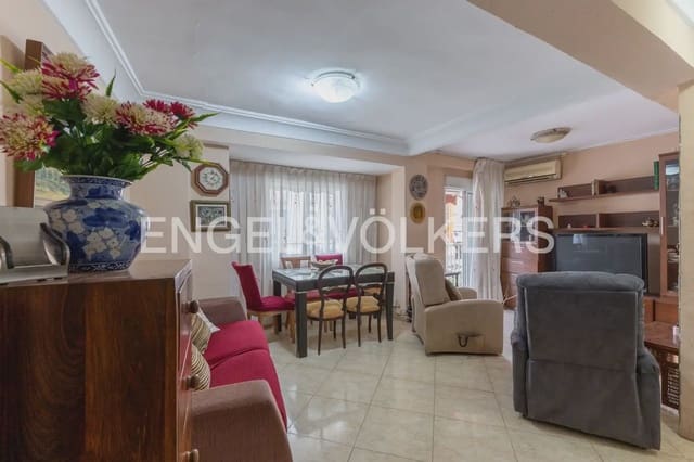 2 soverom Leilighet til salgs i Cabanyal-Canyamelar, Valencia by - € 360 000 (Ref: 9971652)