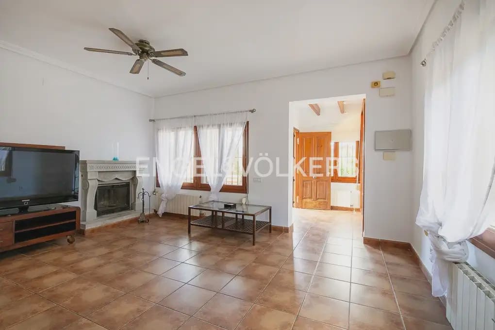 4 soveværelse Villa til leje i L'Eliana med swimmingpool garage - € 2.300 (Ref: 9971654)