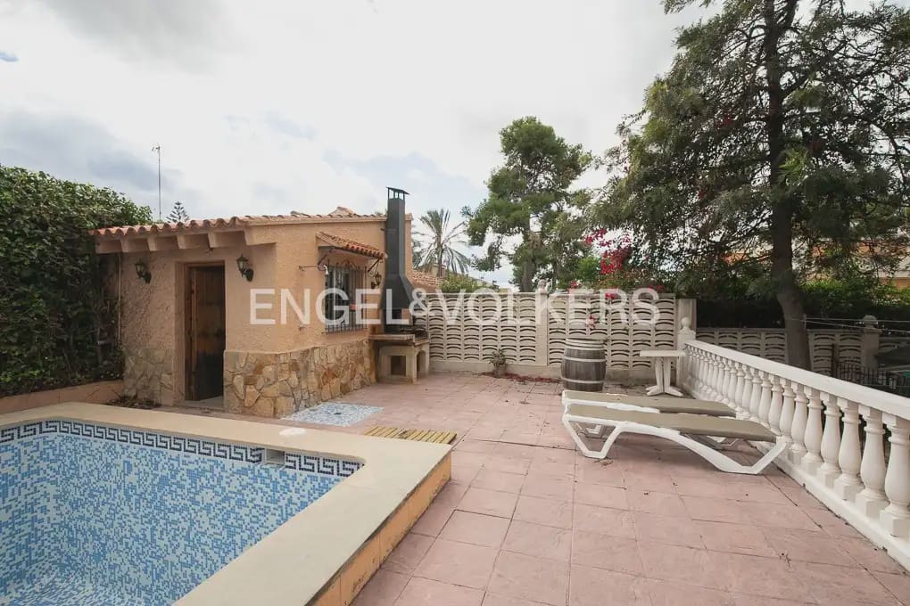 4 soveværelse Villa til leje i L'Eliana med swimmingpool garage - € 2.300 (Ref: 9971654)
