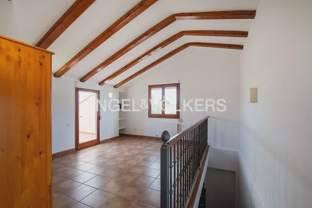 4 soveværelse Villa til leje i L'Eliana med swimmingpool garage - € 2.300 (Ref: 9971654)