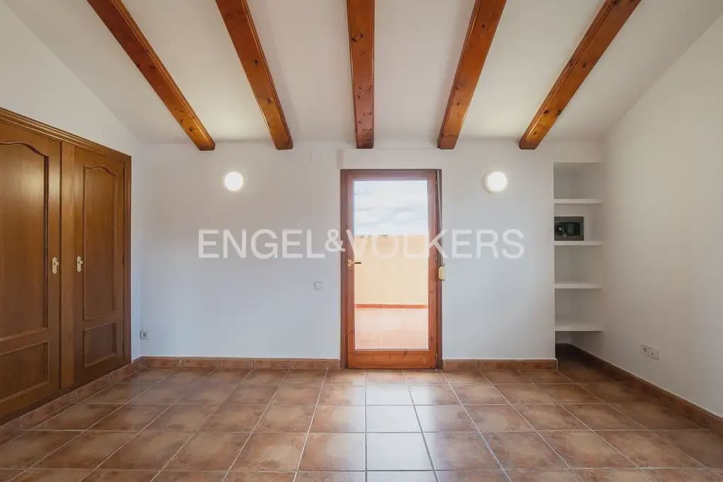 4 soveværelse Villa til leje i L'Eliana med swimmingpool garage - € 2.300 (Ref: 9971654)