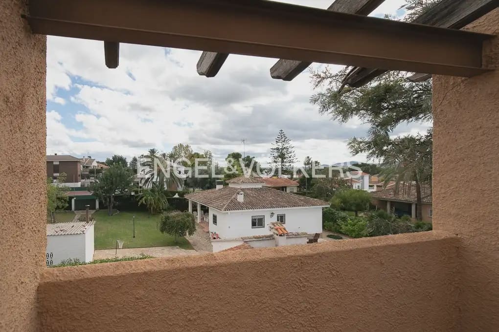 4 soveværelse Villa til leje i L'Eliana med swimmingpool garage - € 2.300 (Ref: 9971654)