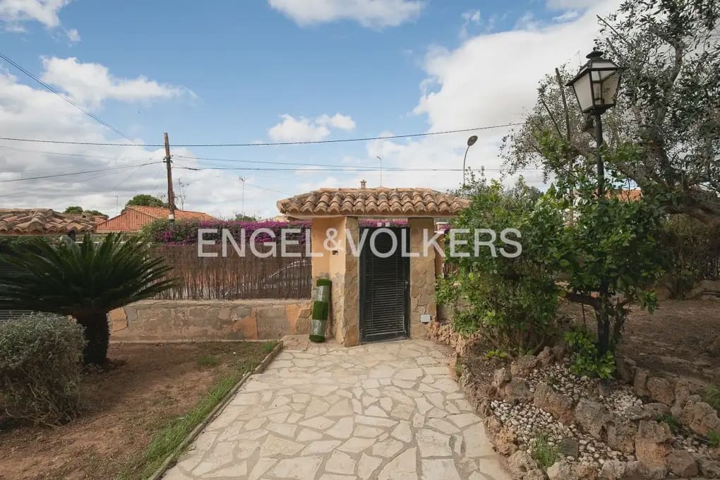 4 soveværelse Villa til leje i L'Eliana med swimmingpool garage - € 2.300 (Ref: 9971654)