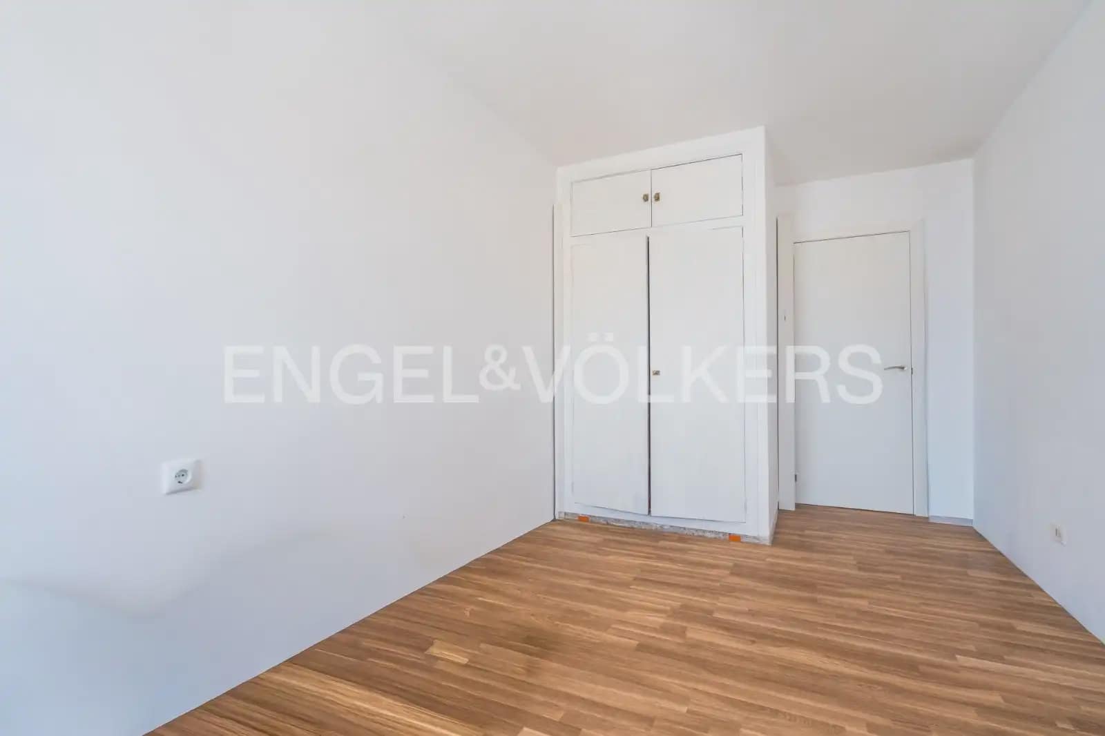 4 bedroom Flat for rent in Sagunto / Sagunt - € 1,250 (Ref: 9972214)