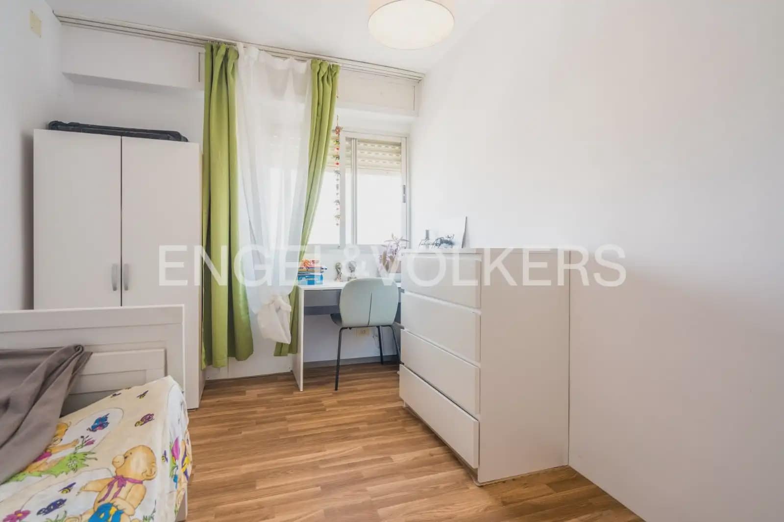 4 bedroom Flat for rent in Sagunto / Sagunt - € 1,250 (Ref: 9972214)