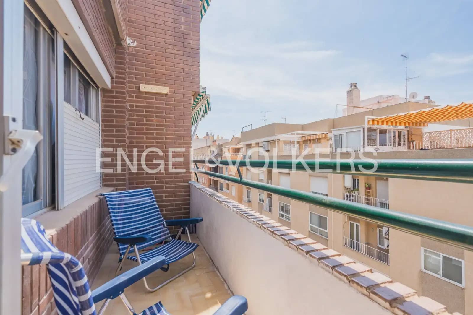 4 bedroom Flat for rent in Sagunto / Sagunt - € 1,250 (Ref: 9972214)