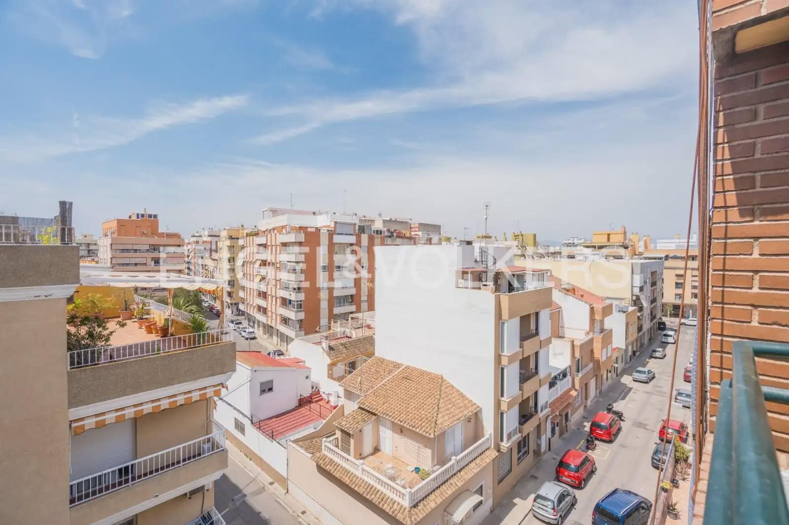 4 bedroom Flat for rent in Sagunto / Sagunt - € 1,250 (Ref: 9972214)