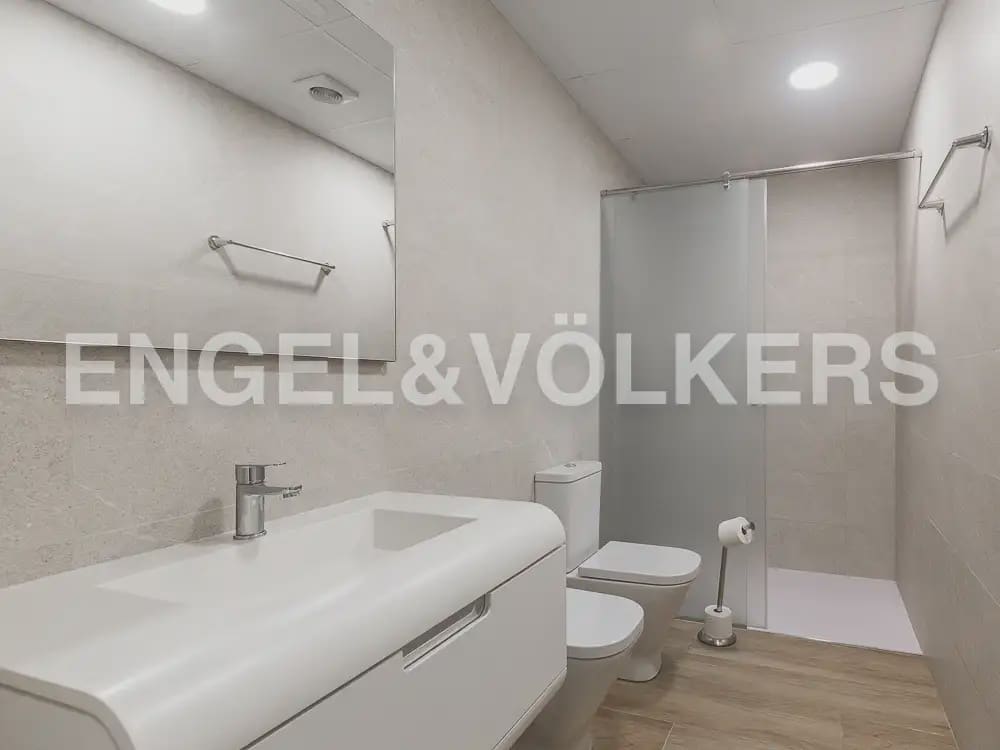 4 camera da letto Appartamento da affittare in Valencia citta con garage - 2.100 € (Rif: 9972325)