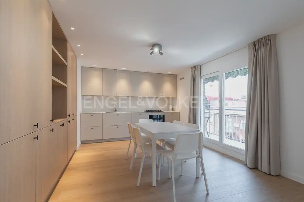 3 camera da letto Appartamento da affittare in Valencia citta con garage - 1.600 € (Rif: 9972326)