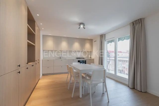 3 soverom Leilighet til leie i Mont-Olivet, Valencia by med garasje - € 1 600 (Ref: 9972326)
