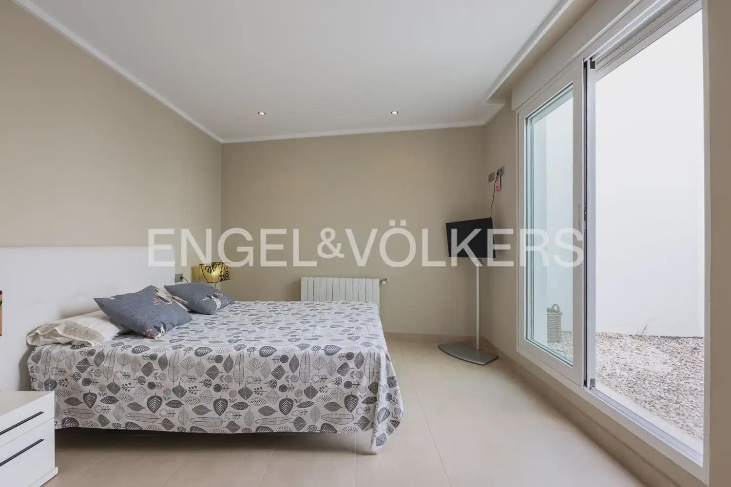 5 slaapkamer Huis te koop in Carcaixent met garage - € 340.000 (Ref: 9973750)