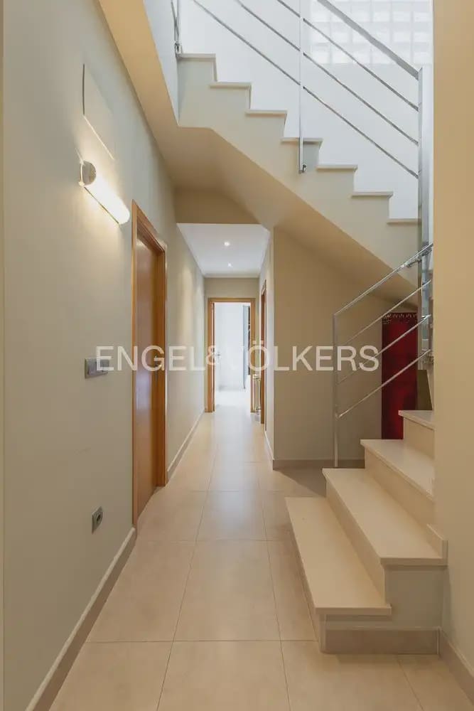 5 slaapkamer Huis te koop in Carcaixent met garage - € 340.000 (Ref: 9973750)