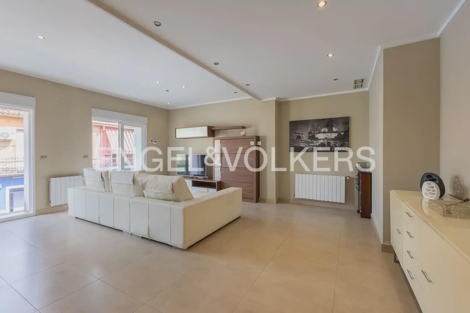 5 slaapkamer Huis te koop in Carcaixent met garage - € 340.000 (Ref: 9973750)