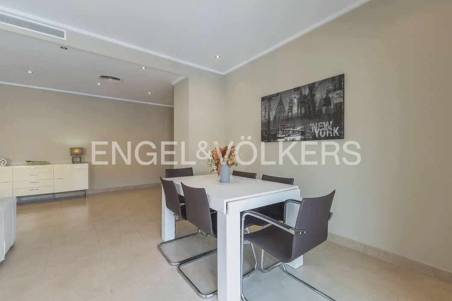5 slaapkamer Huis te koop in Carcaixent met garage - € 340.000 (Ref: 9973750)