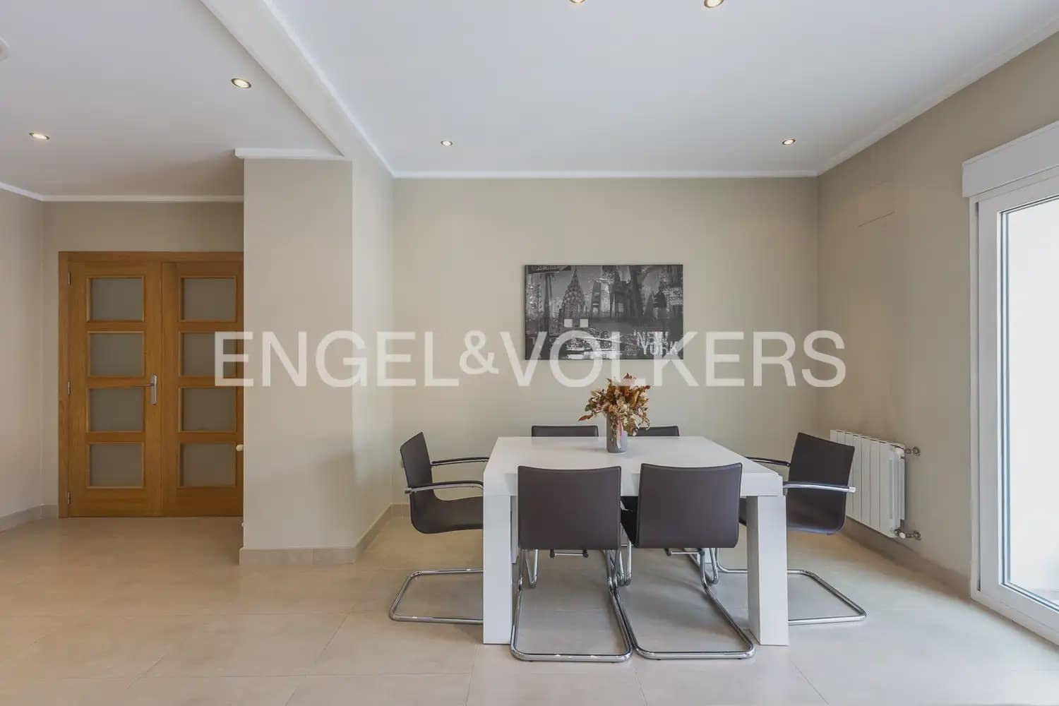 5 slaapkamer Huis te koop in Carcaixent met garage - € 340.000 (Ref: 9973750)