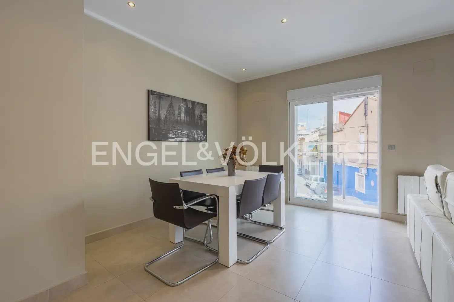 5 slaapkamer Huis te koop in Carcaixent met garage - € 340.000 (Ref: 9973750)