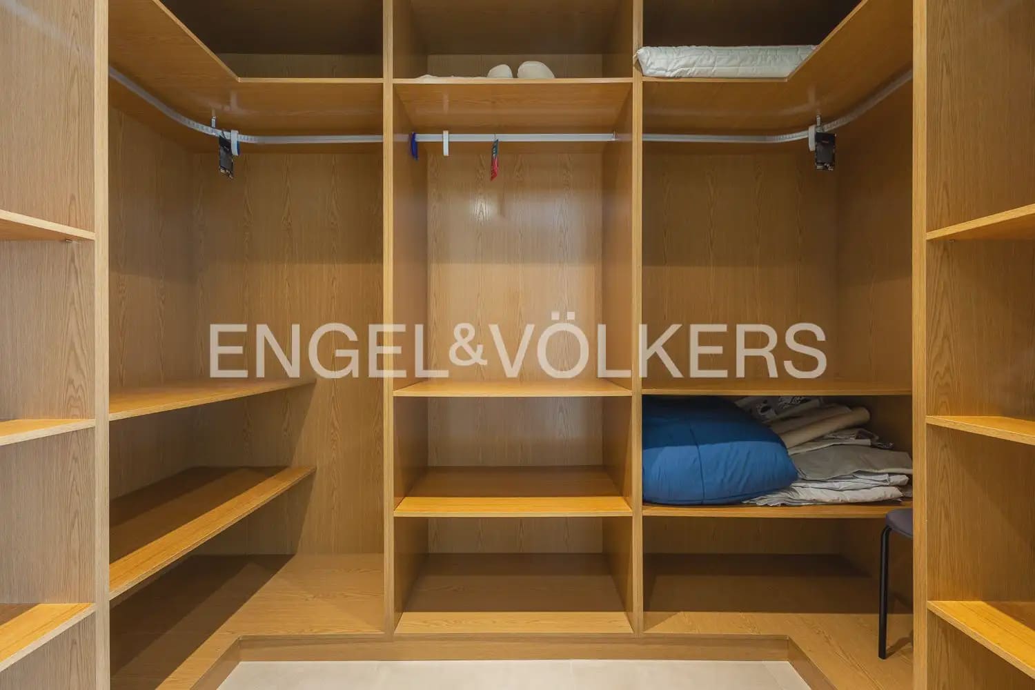 5 slaapkamer Huis te koop in Carcaixent met garage - € 340.000 (Ref: 9973750)
