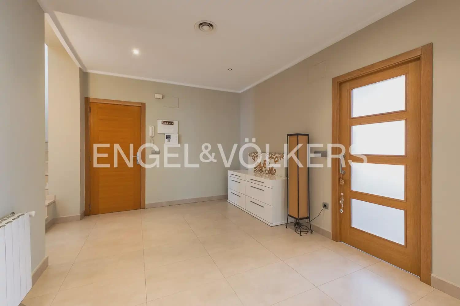 5 slaapkamer Huis te koop in Carcaixent met garage - € 340.000 (Ref: 9973750)