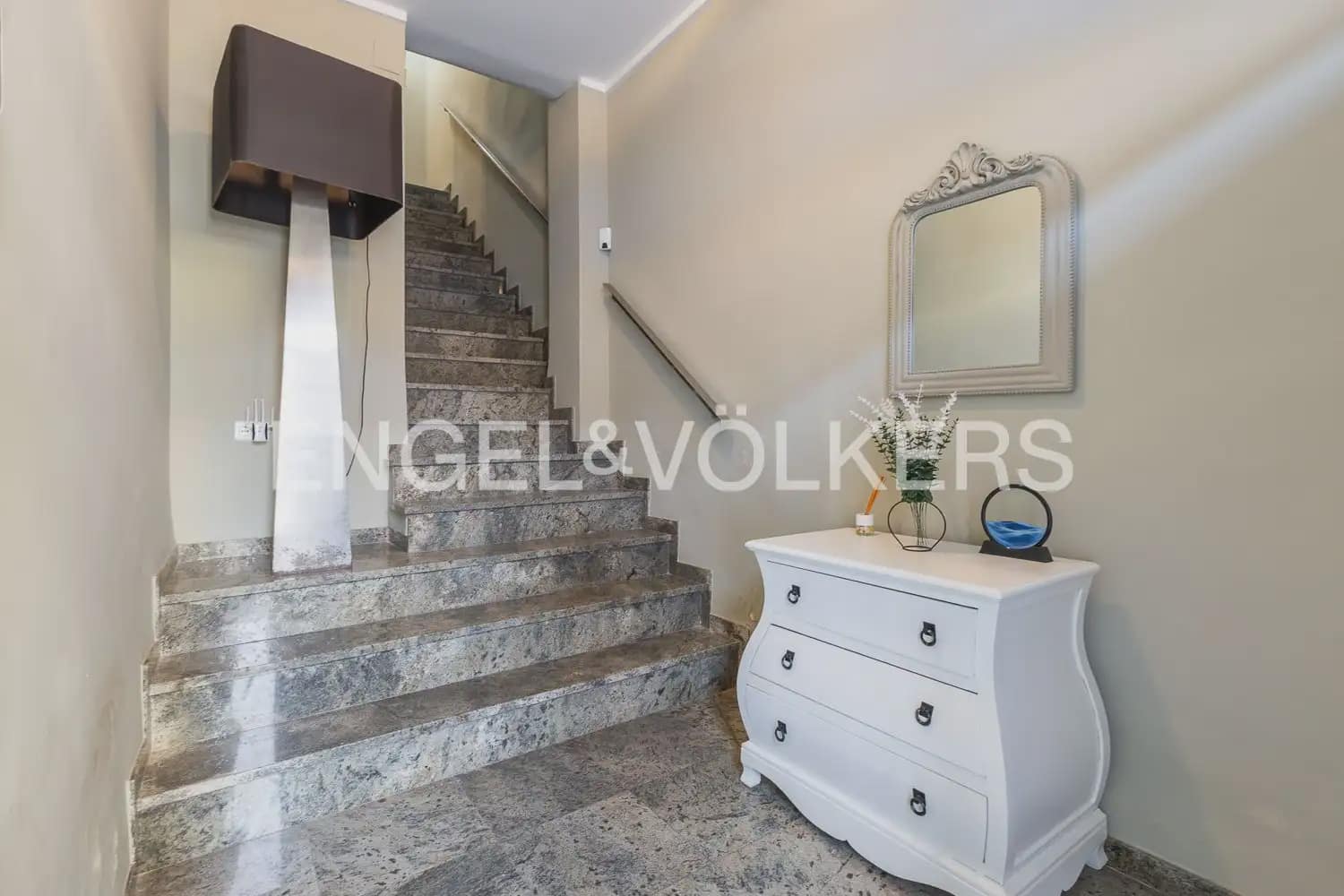 5 slaapkamer Huis te koop in Carcaixent met garage - € 340.000 (Ref: 9973750)