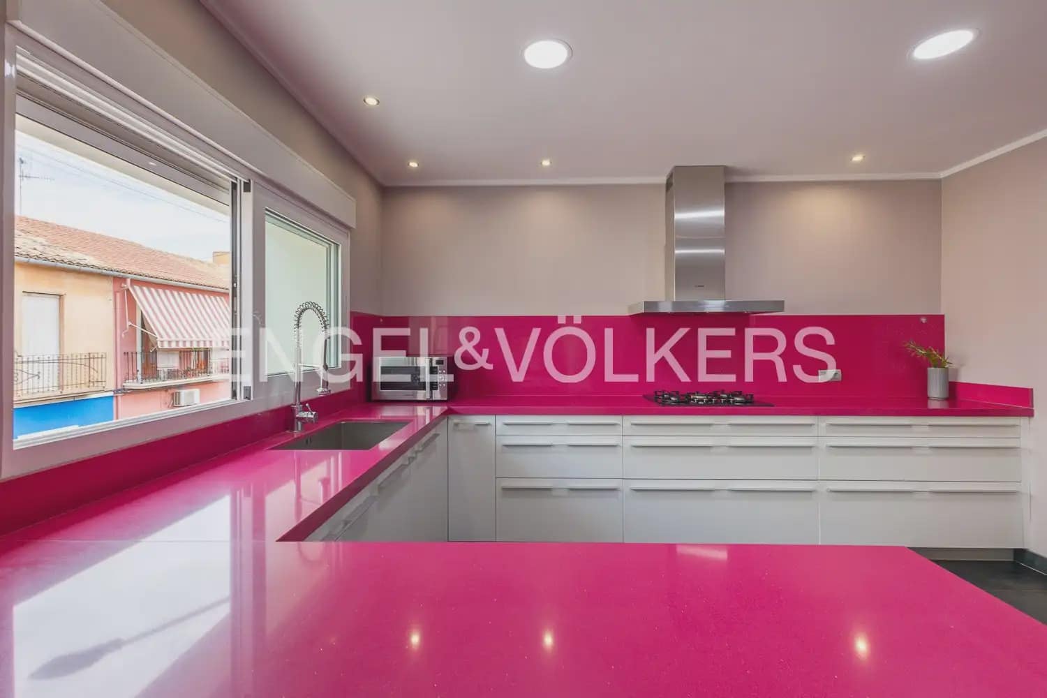 5 slaapkamer Huis te koop in Carcaixent met garage - € 340.000 (Ref: 9973750)