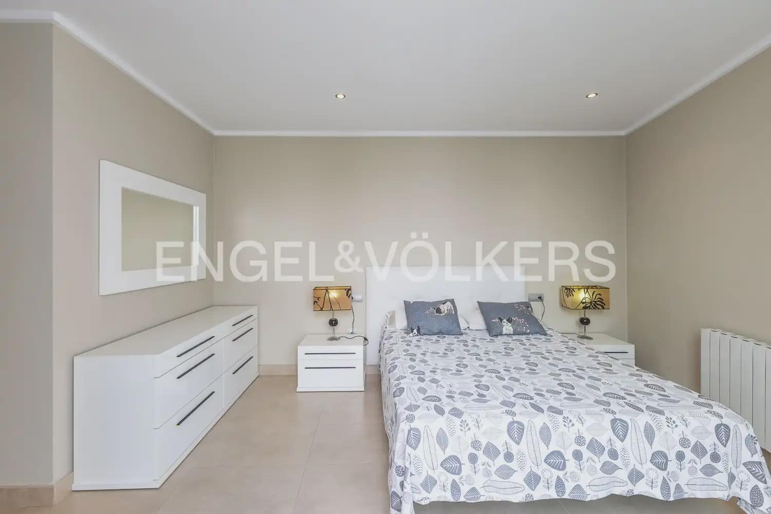 5 slaapkamer Huis te koop in Carcaixent met garage - € 340.000 (Ref: 9973750)