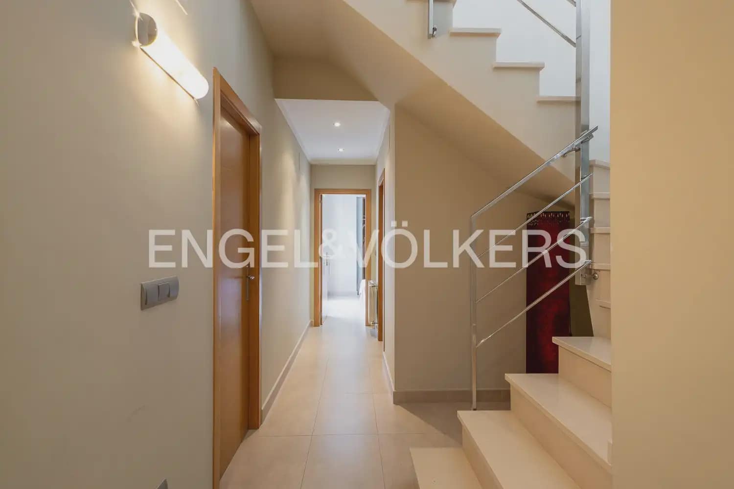 5 slaapkamer Huis te koop in Carcaixent met garage - € 340.000 (Ref: 9973750)