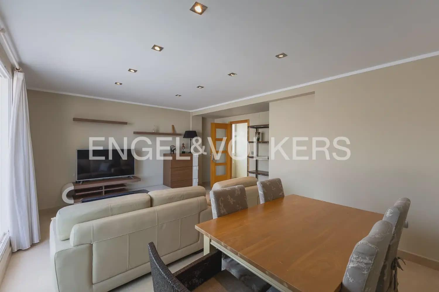 5 slaapkamer Huis te koop in Carcaixent met garage - € 340.000 (Ref: 9973750)