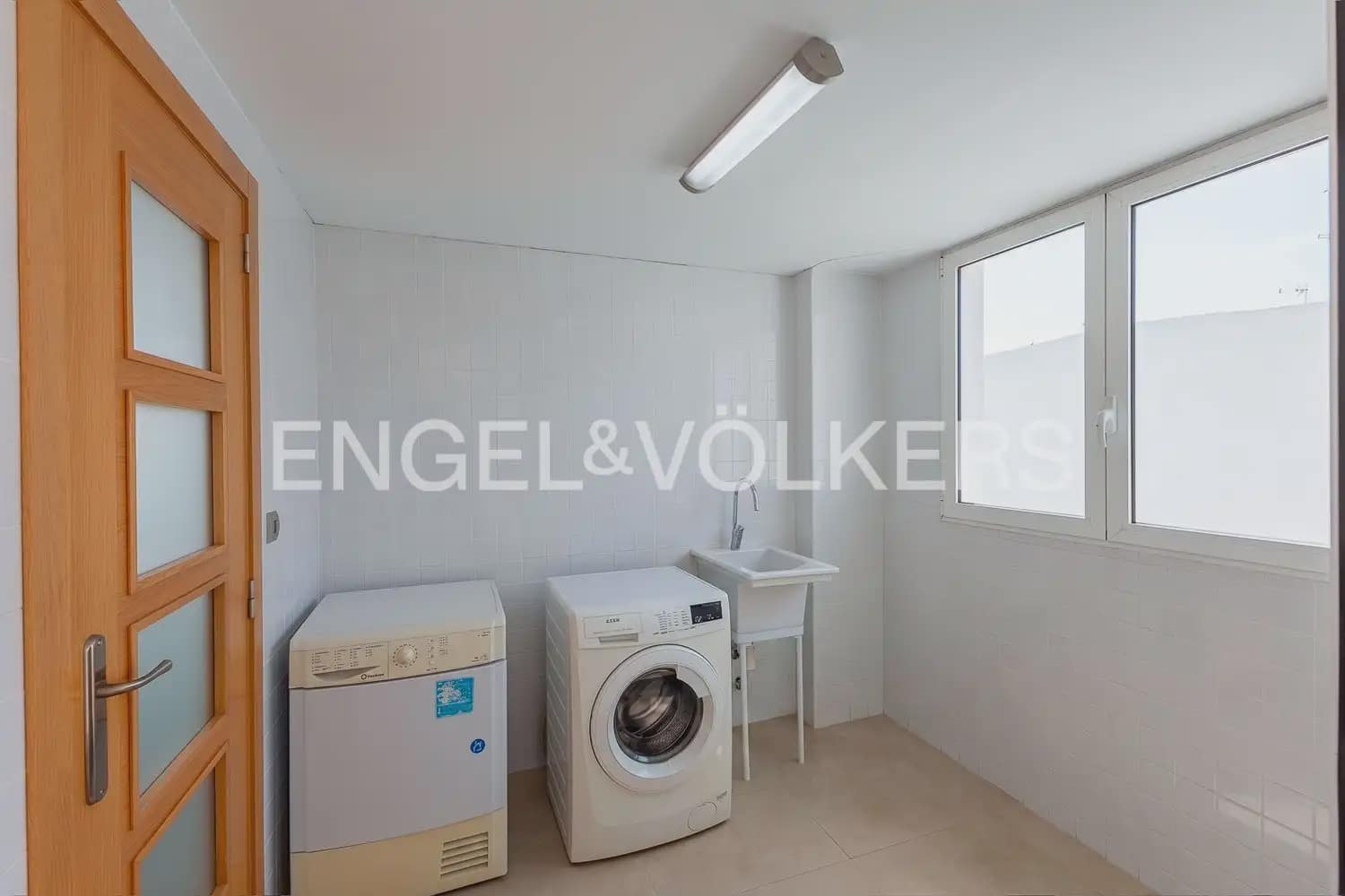 5 slaapkamer Huis te koop in Carcaixent met garage - € 340.000 (Ref: 9973750)