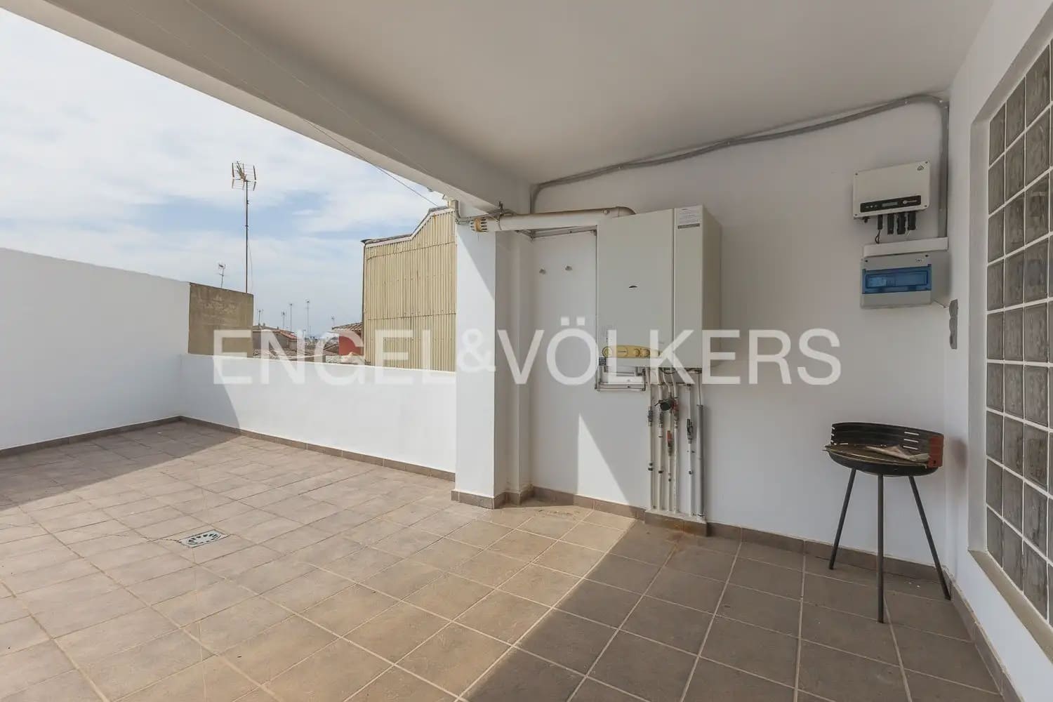 5 slaapkamer Huis te koop in Carcaixent met garage - € 340.000 (Ref: 9973750)