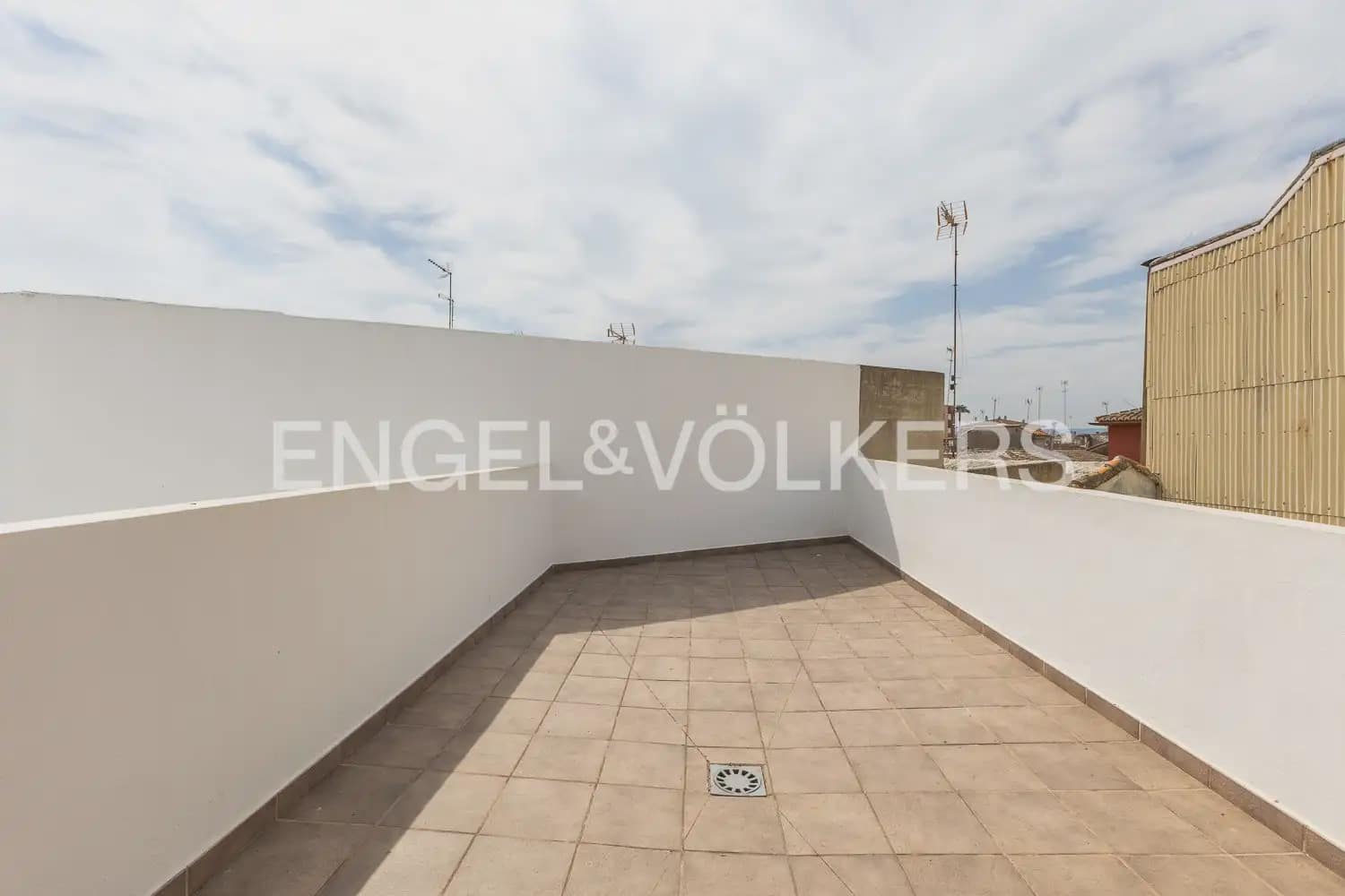 5 slaapkamer Huis te koop in Carcaixent met garage - € 340.000 (Ref: 9973750)