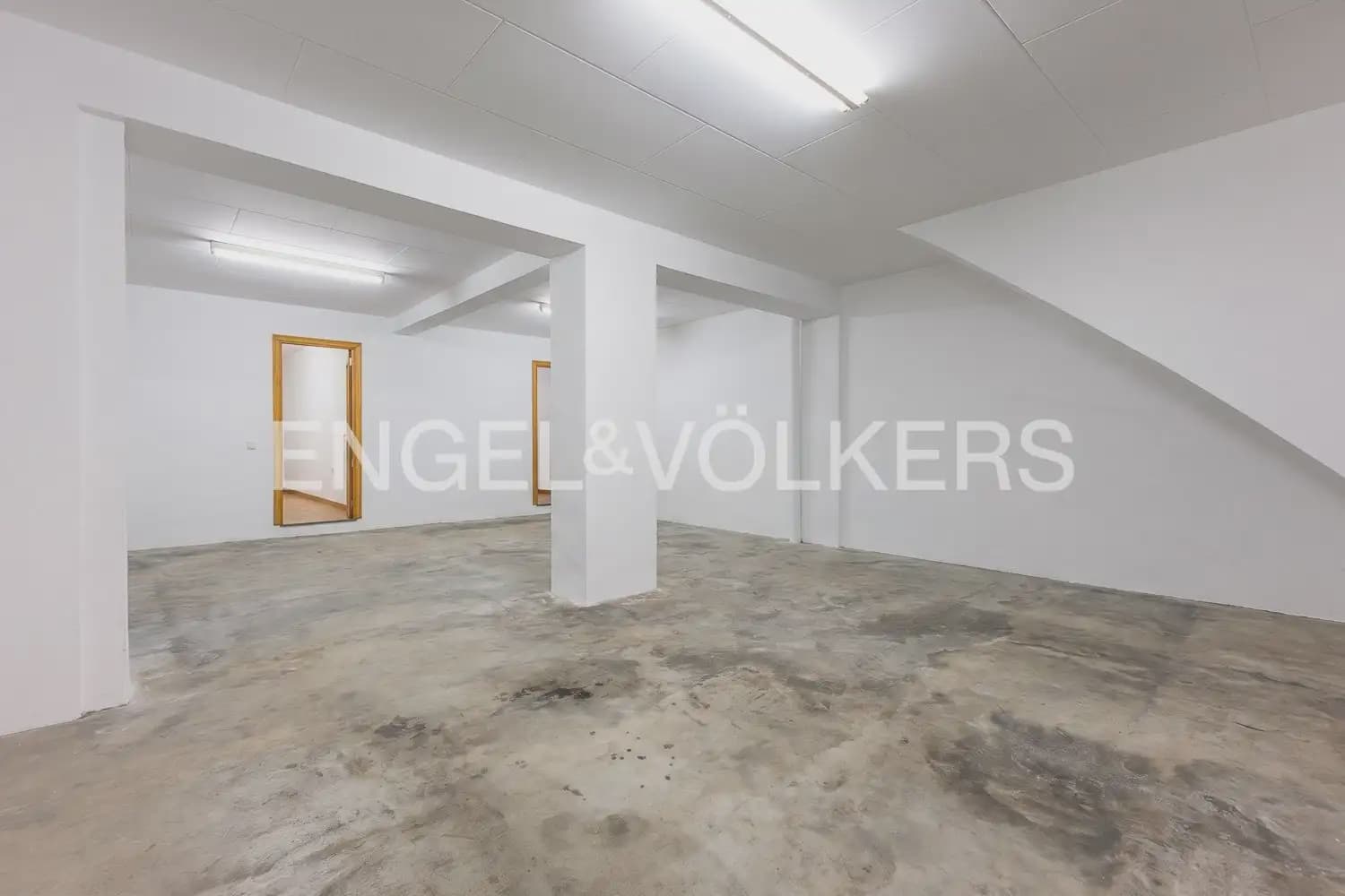 5 slaapkamer Huis te koop in Carcaixent met garage - € 340.000 (Ref: 9973750)