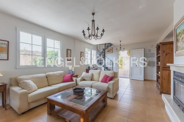 4 slaapkamer Villa te koop in La Vega - Marenyet, Cullera met garage - € 700.000 (Ref: 9973751)