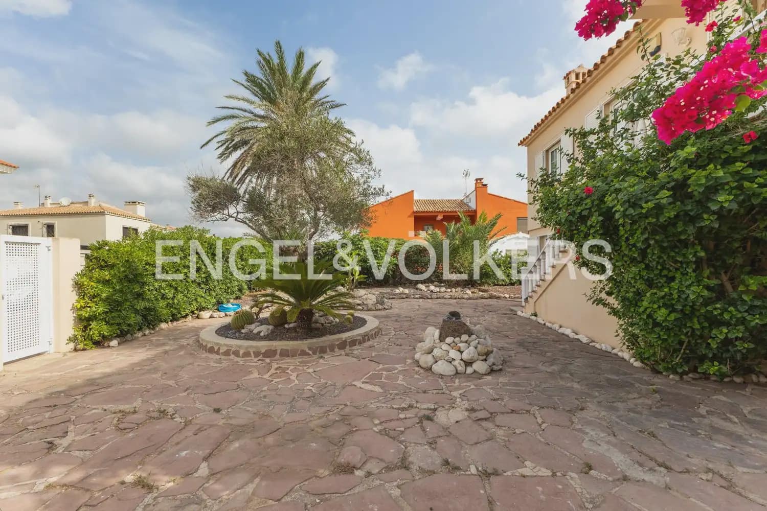 4 bedroom Villa for sale in Cullera with garage - € 700,000 (Ref: 9973751)