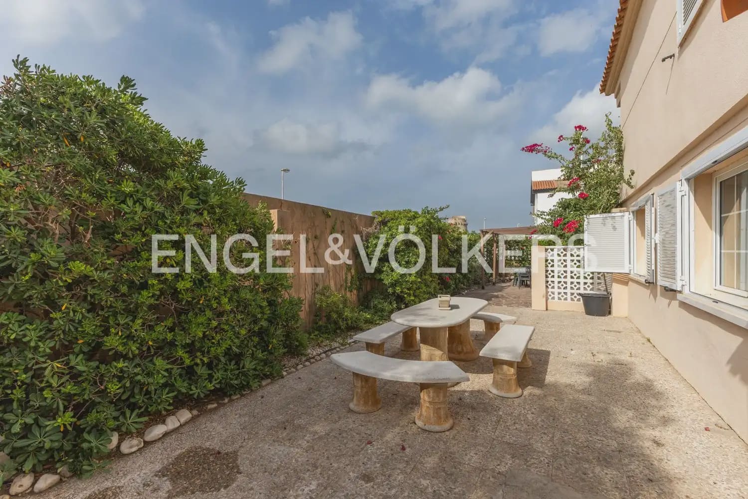 4 bedroom Villa for sale in Cullera with garage - € 700,000 (Ref: 9973751)