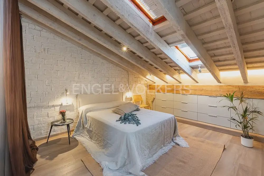 1 soverom Leilighet til leie i Valencia by - € 1 350 (Ref: 9973873)