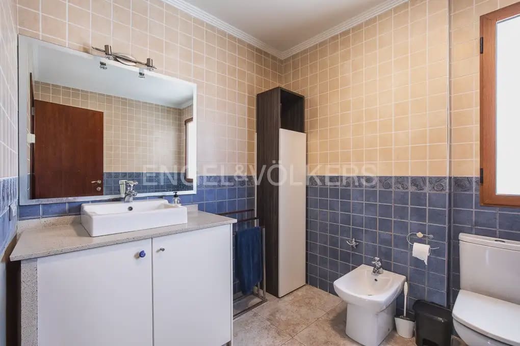 5 bedroom Flat for rent in Valencia city - € 2,300 (Ref: 9973874)