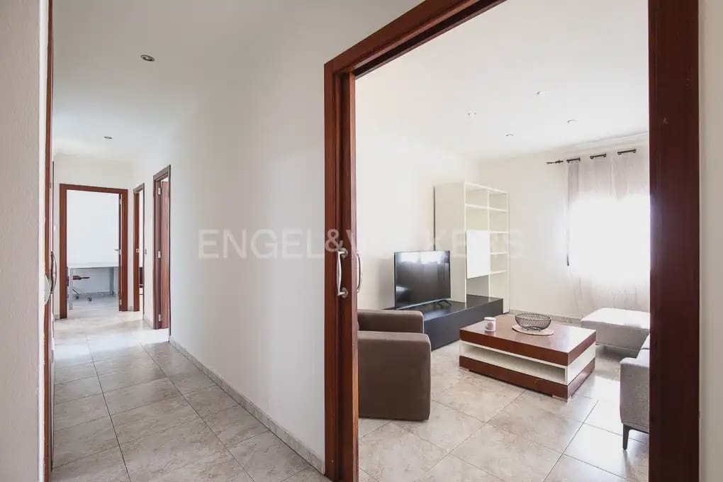 5 bedroom Flat for rent in Valencia city - € 2,300 (Ref: 9973874)