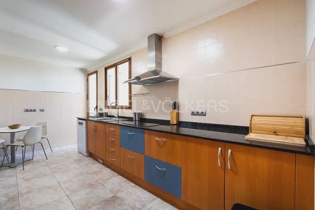 5 soverom Leilighet til leie i El Mercat, Valencia by - € 2 300 (Ref: 9973874)