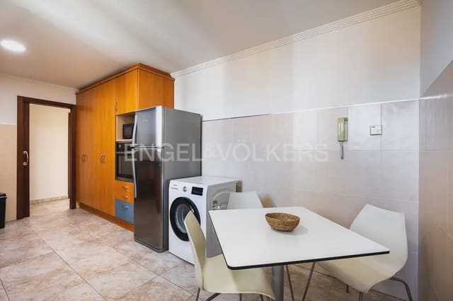 5 soverom Leilighet til leie i El Mercat, Valencia by - € 2 300 (Ref: 9973874)