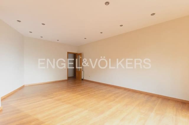 2 soverom Leilighet til leie i El Carme, Valencia by - € 2 000 (Ref: 9973875)