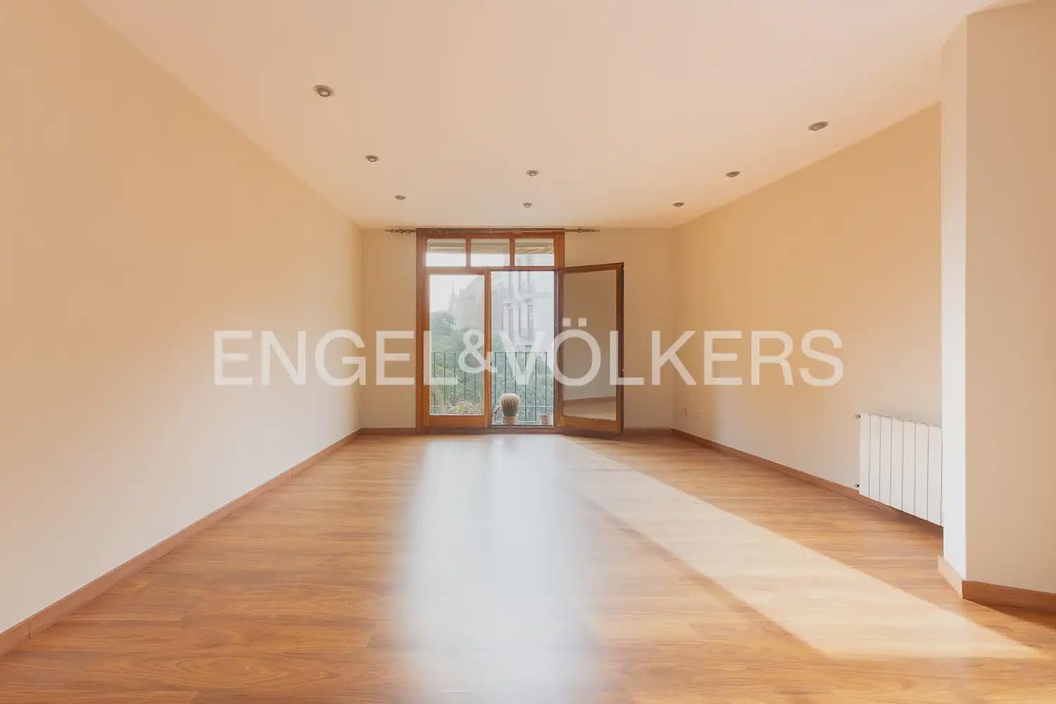 2 camera da letto Appartamento da affittare in Valencia citta - 2.000 € (Rif: 9973875)
