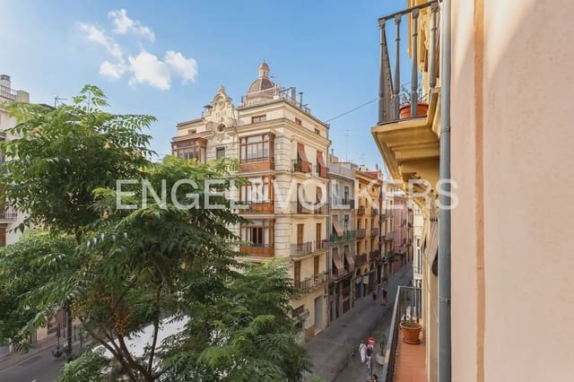 2 soverom Leilighet til leie i El Carme, Valencia by - € 2 000 (Ref: 9973875)