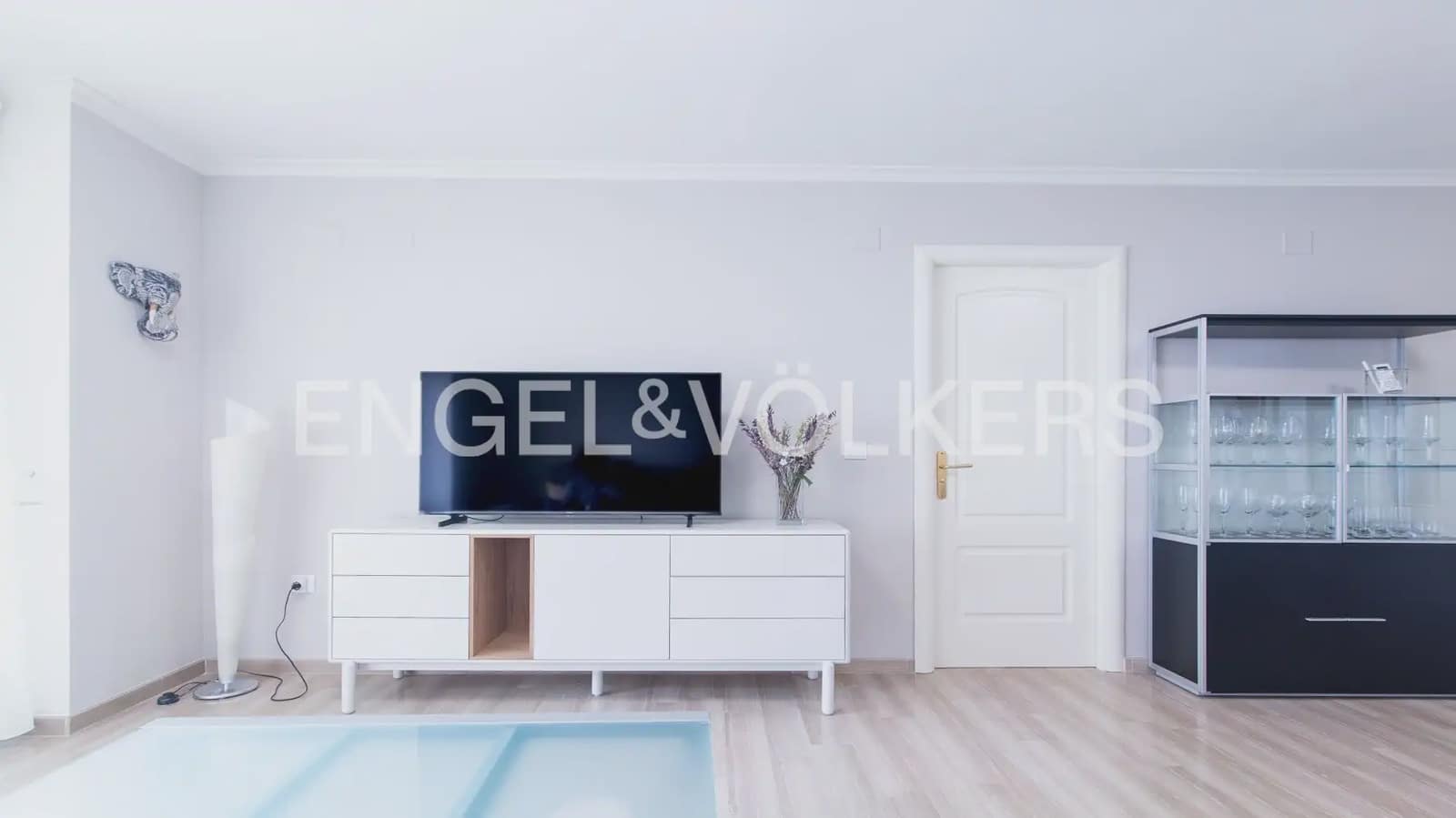 2 bedroom Flat for rent in Javea / Xabia with pool garage - € 1,800 (Ref: 9973876)