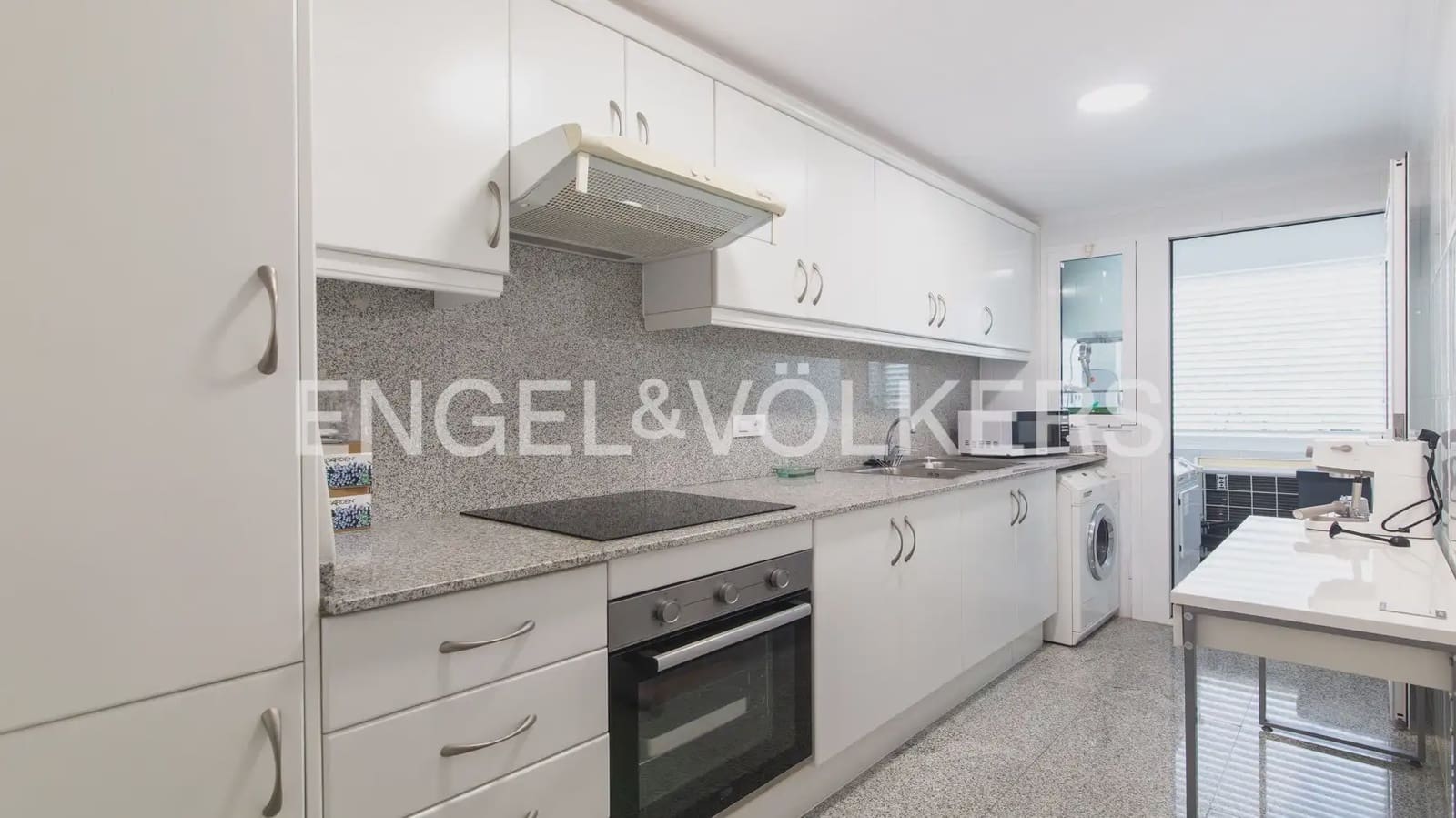 2 bedroom Flat for rent in Javea / Xabia with pool garage - € 1,800 (Ref: 9973876)