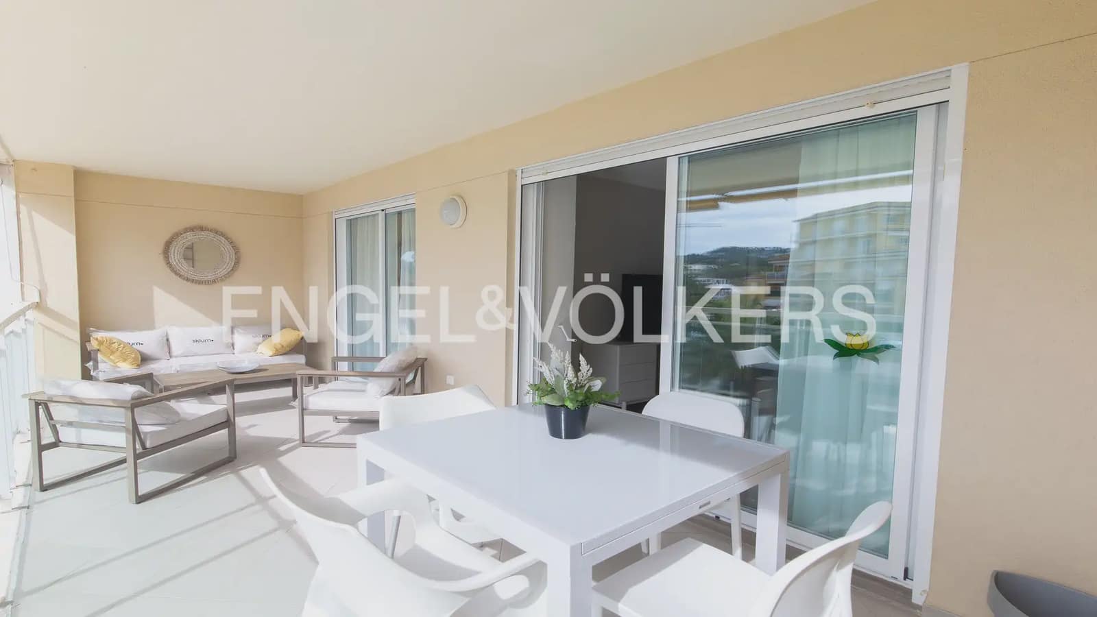 2 bedroom Flat for rent in Javea / Xabia with pool garage - € 1,800 (Ref: 9973876)